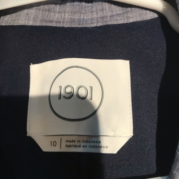 Blue Linen Blazer - Picture 3 of 6